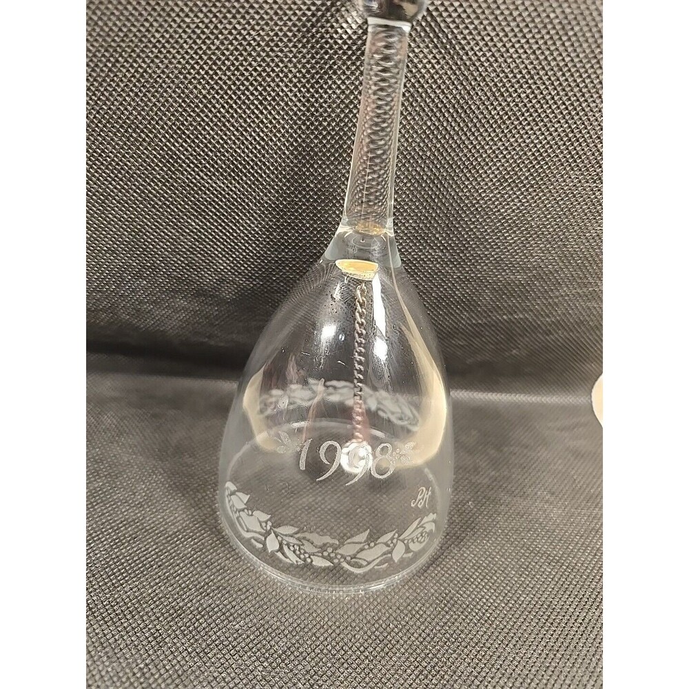 1998 Princess House Crystal Holiday Treasures Christmas Bell 092444